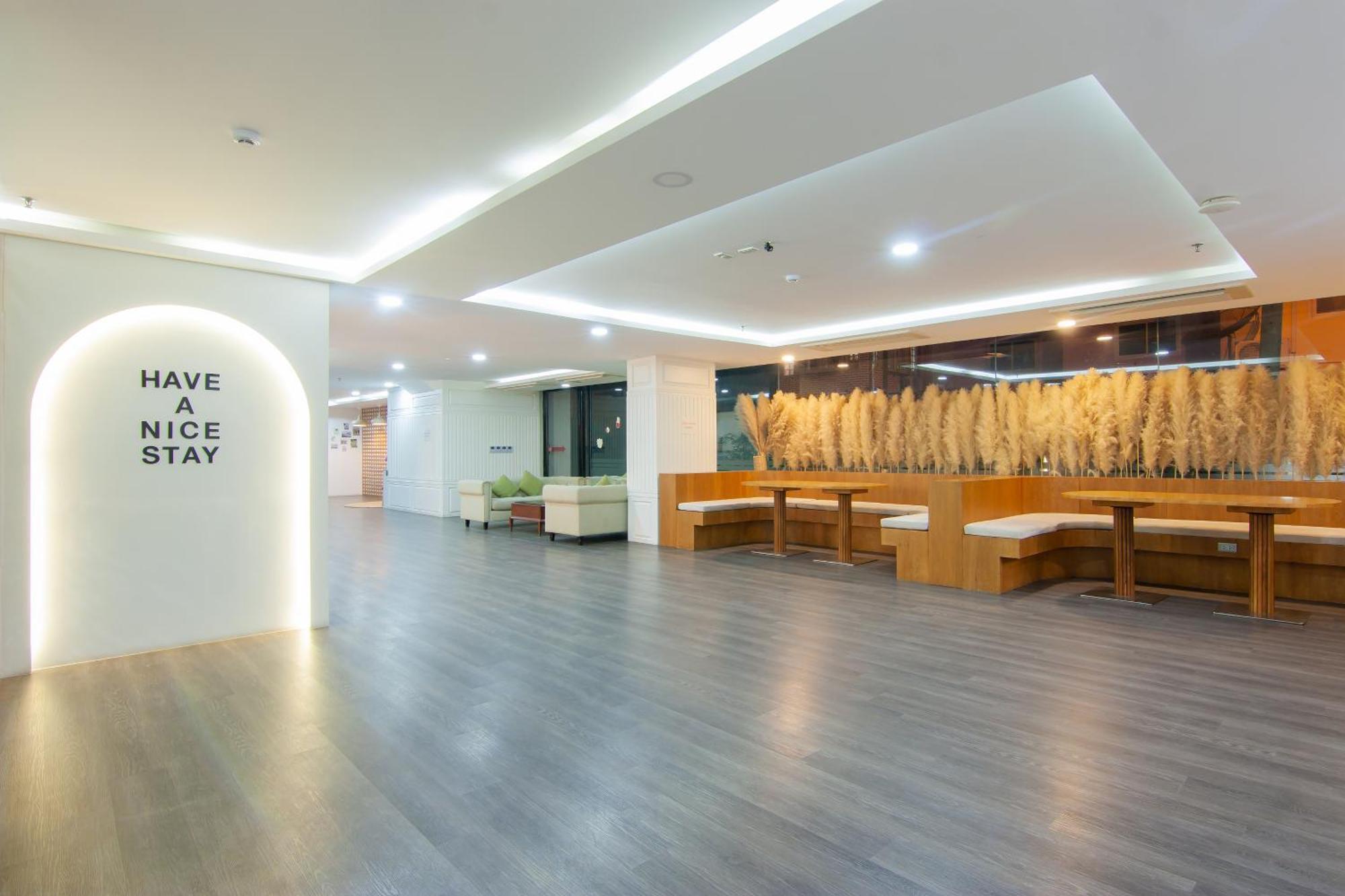 Golden Jomtien Beach Hotel Luaran gambar