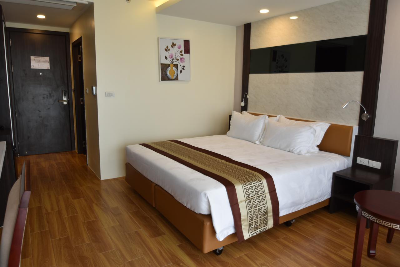 Golden Jomtien Beach Hotel Luaran gambar
